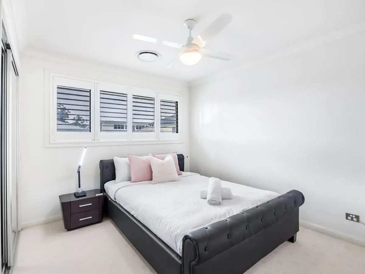 Spacious Comfy 5 Bedroom Home Near Sunnybank Brisbane Australia