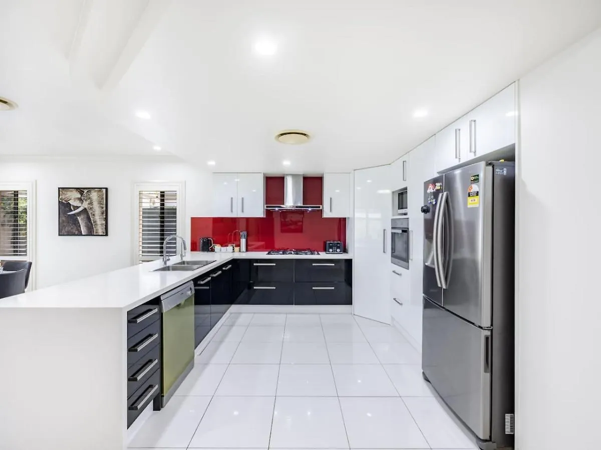 Spacious Comfy 5 Bedroom Home Near Sunnybank Brisbane Holiday home